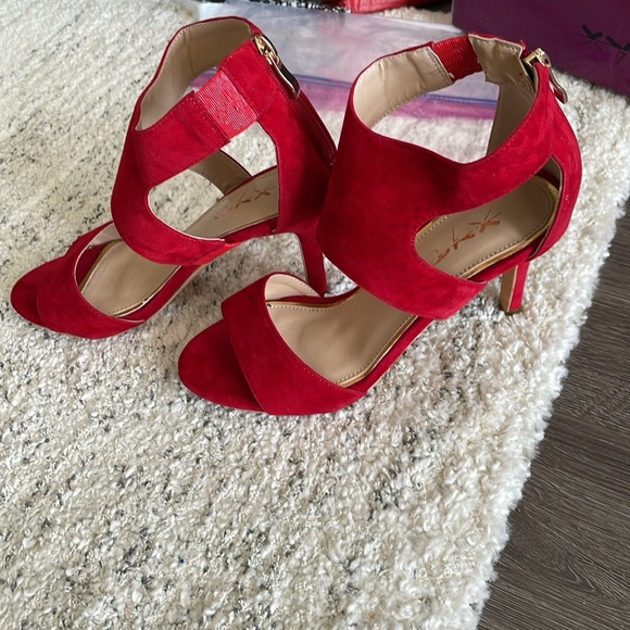 XYD Red Suede Heels - Size 5 - Picture 3 of 10